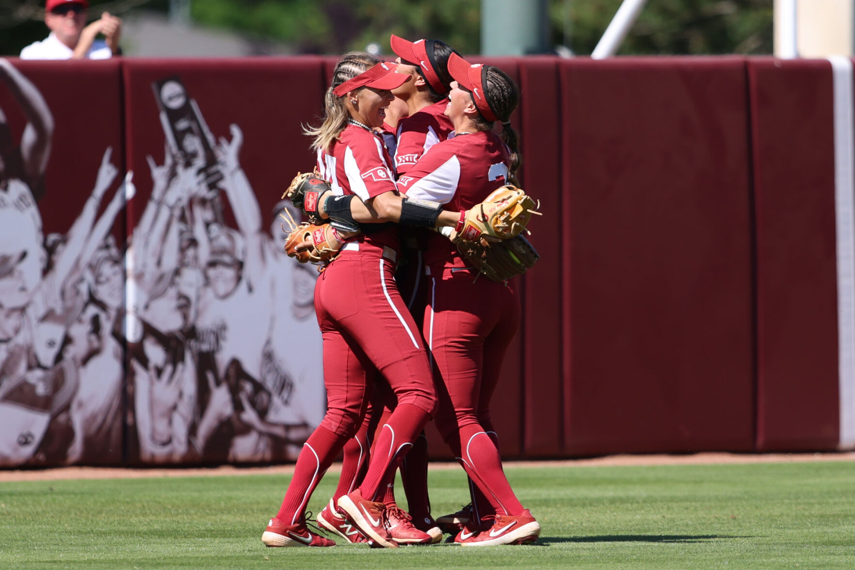 Sooners celebrate win